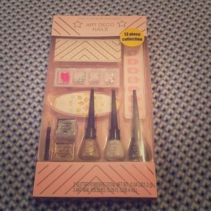 💫13 piece collection of art deco nails supplies💫